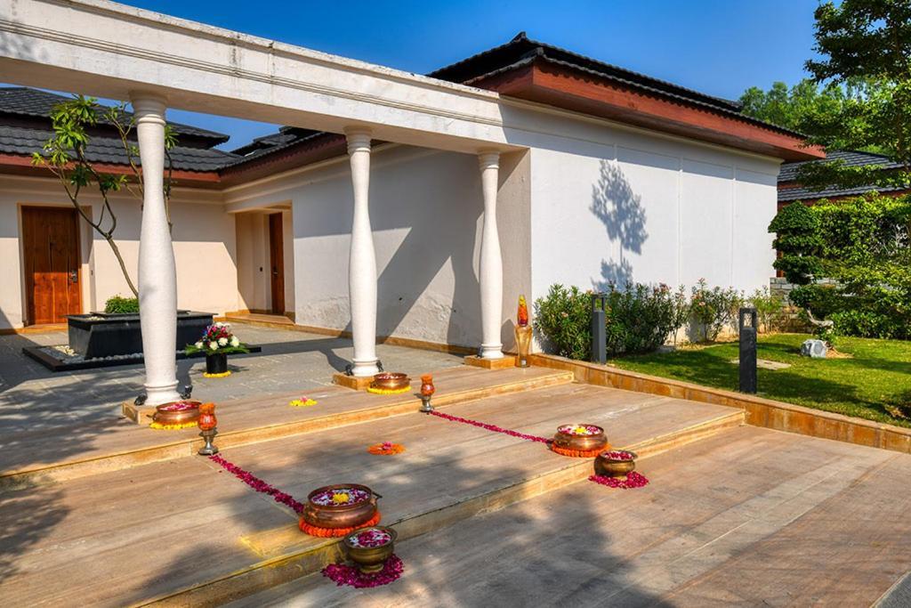 The Cabbana Resort & Spa Phagwāra Exterior foto